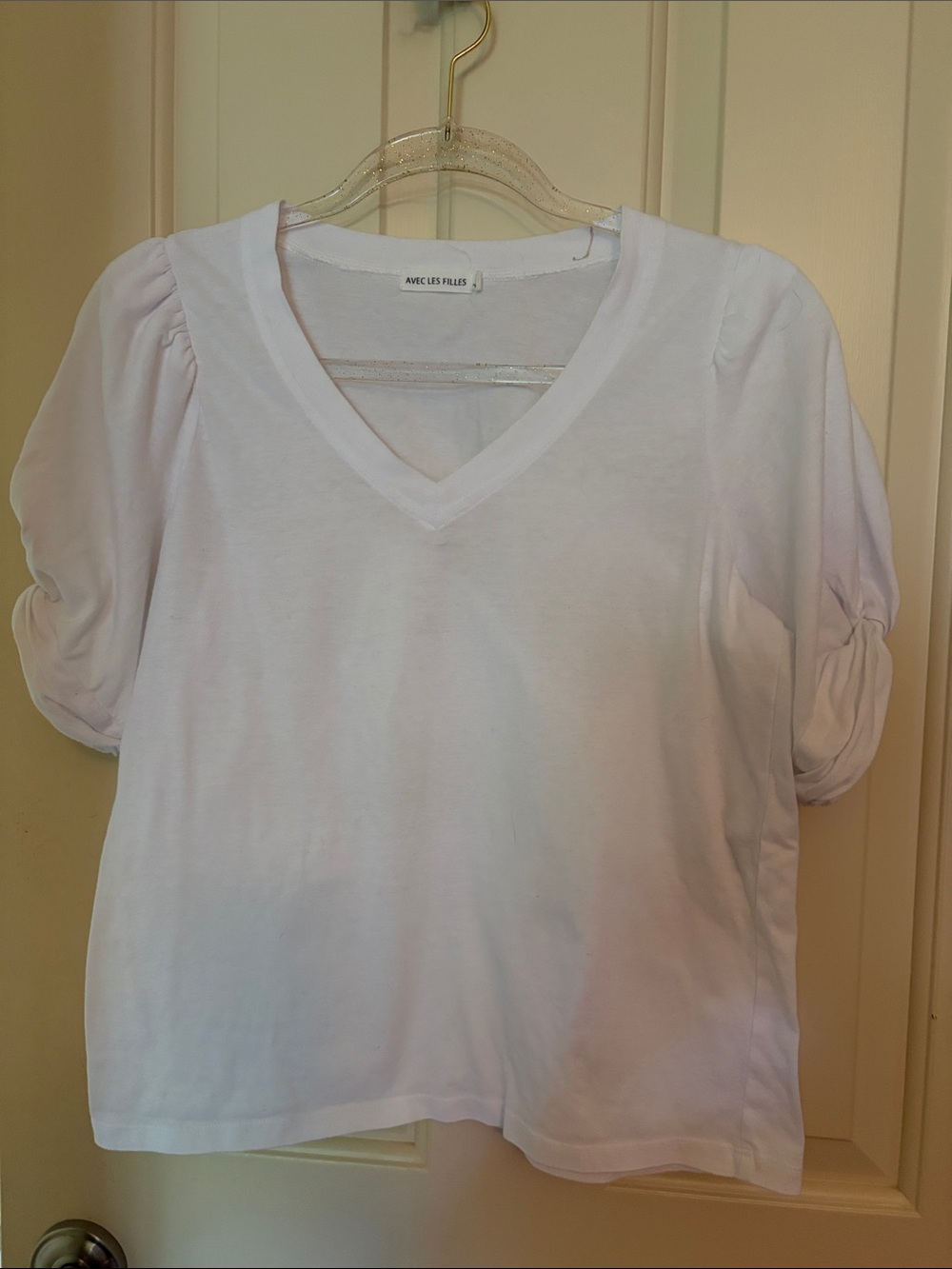 Avec Les Filles White V-Neck Puff Sleeve Tee